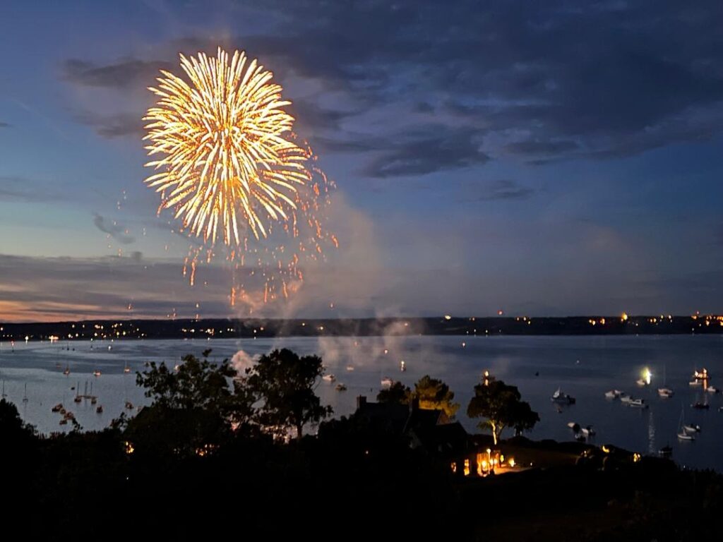 feu d'artifice le céleste kerguelmor